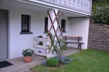 FerienhausHedrich mit Bank